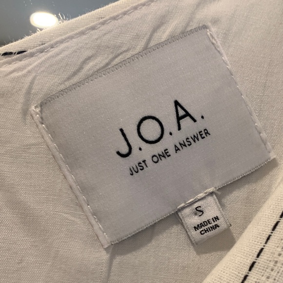 J.O.A. Cold Shoulder Midi Dress - Picture 4 of 4